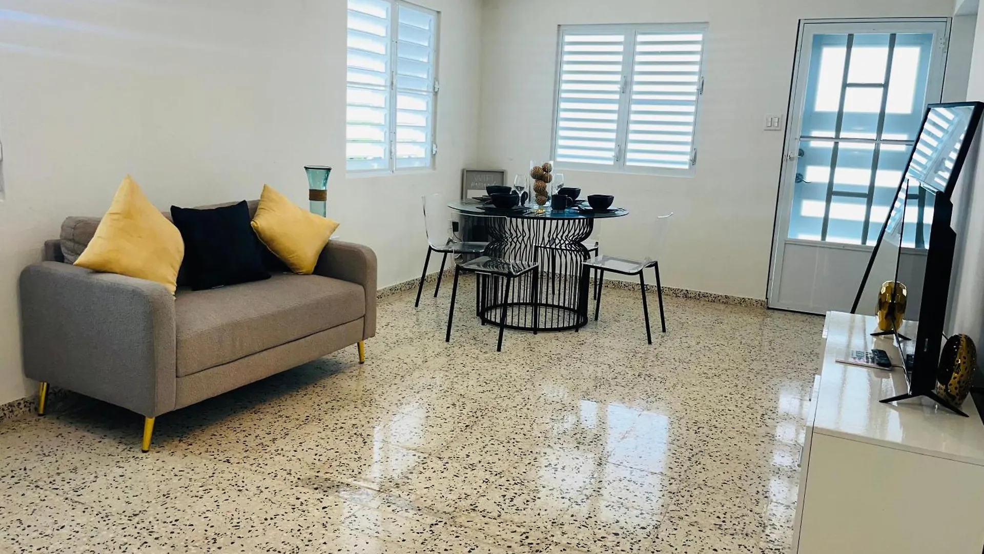 Modern Apt 10 Mnts To Famous Beach Ac Wifi Quebradillas Apartment