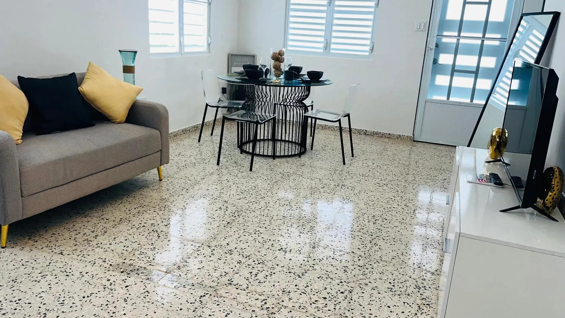 Modern Apt 10 Mnts To Famous Beach Ac Wifi Quebradillas Apartment